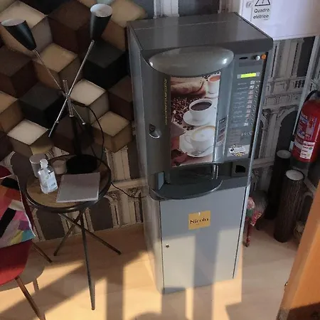אכסניה Hostbell *